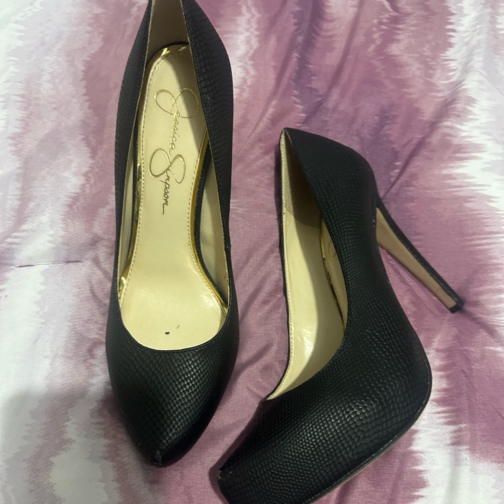 Jessica Simpson Textured Black Heels